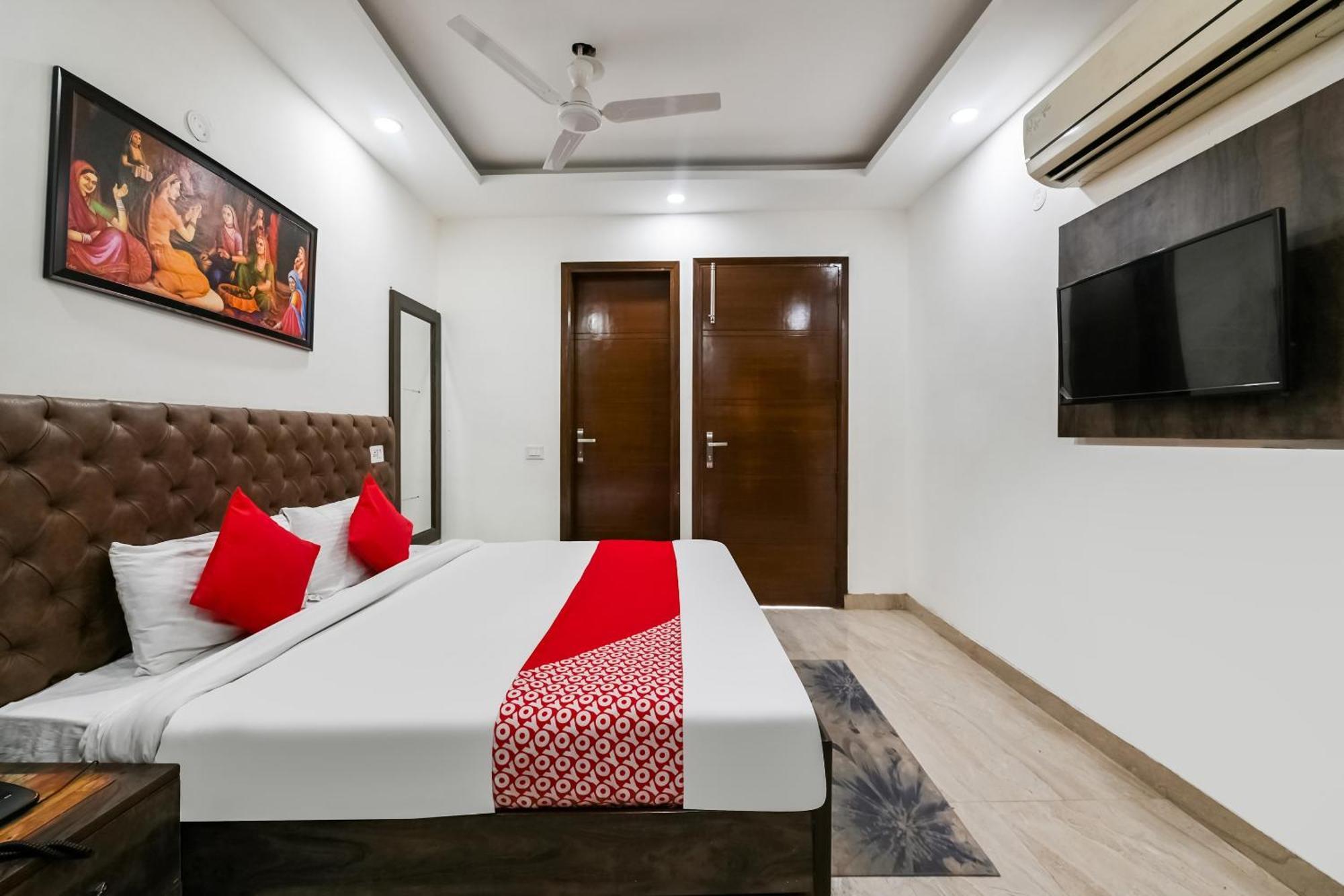 Hotel O Premium Rooms Chhatarpur New Delhi Buitenkant foto