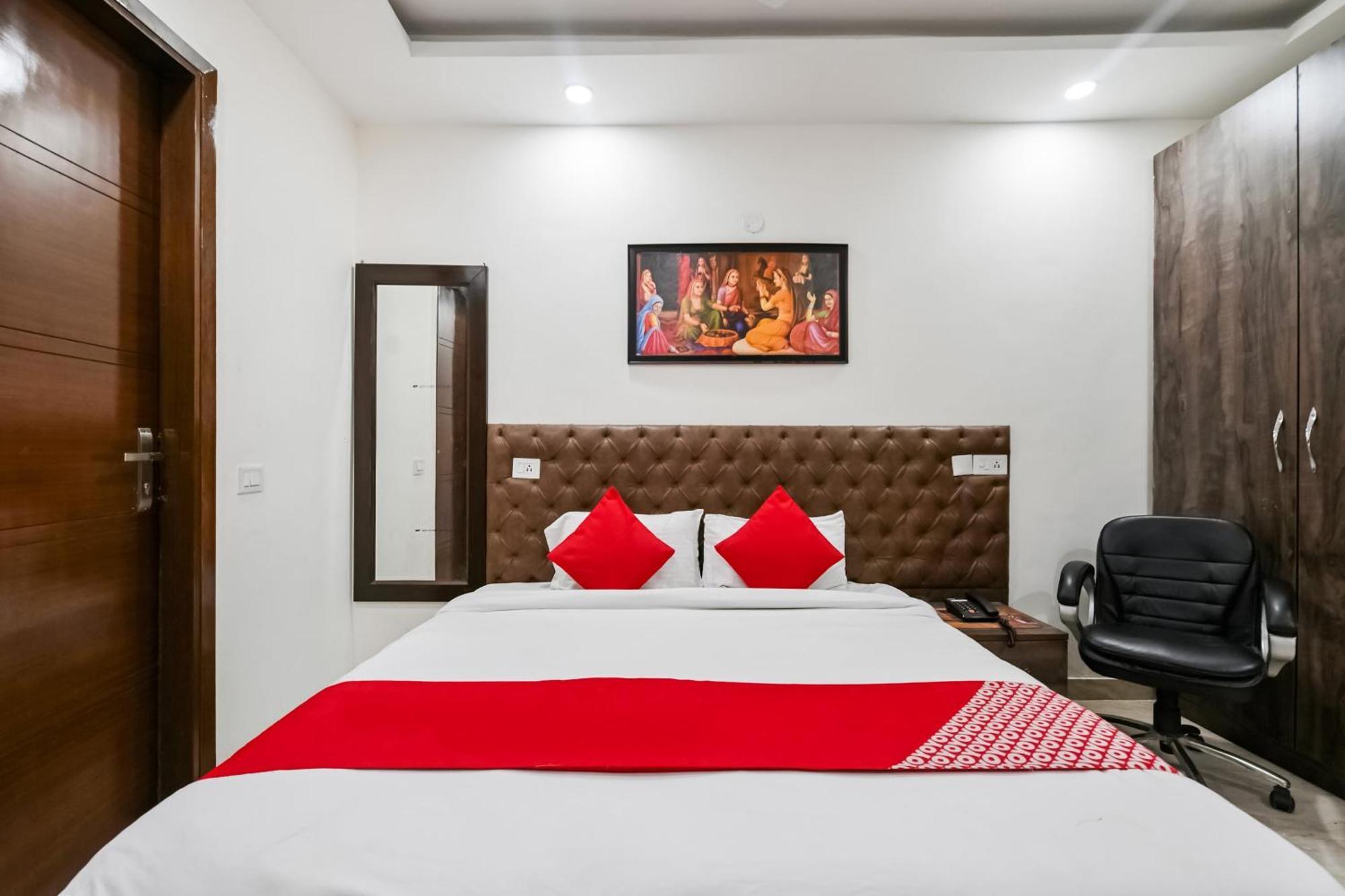 Hotel O Premium Rooms Chhatarpur New Delhi Buitenkant foto