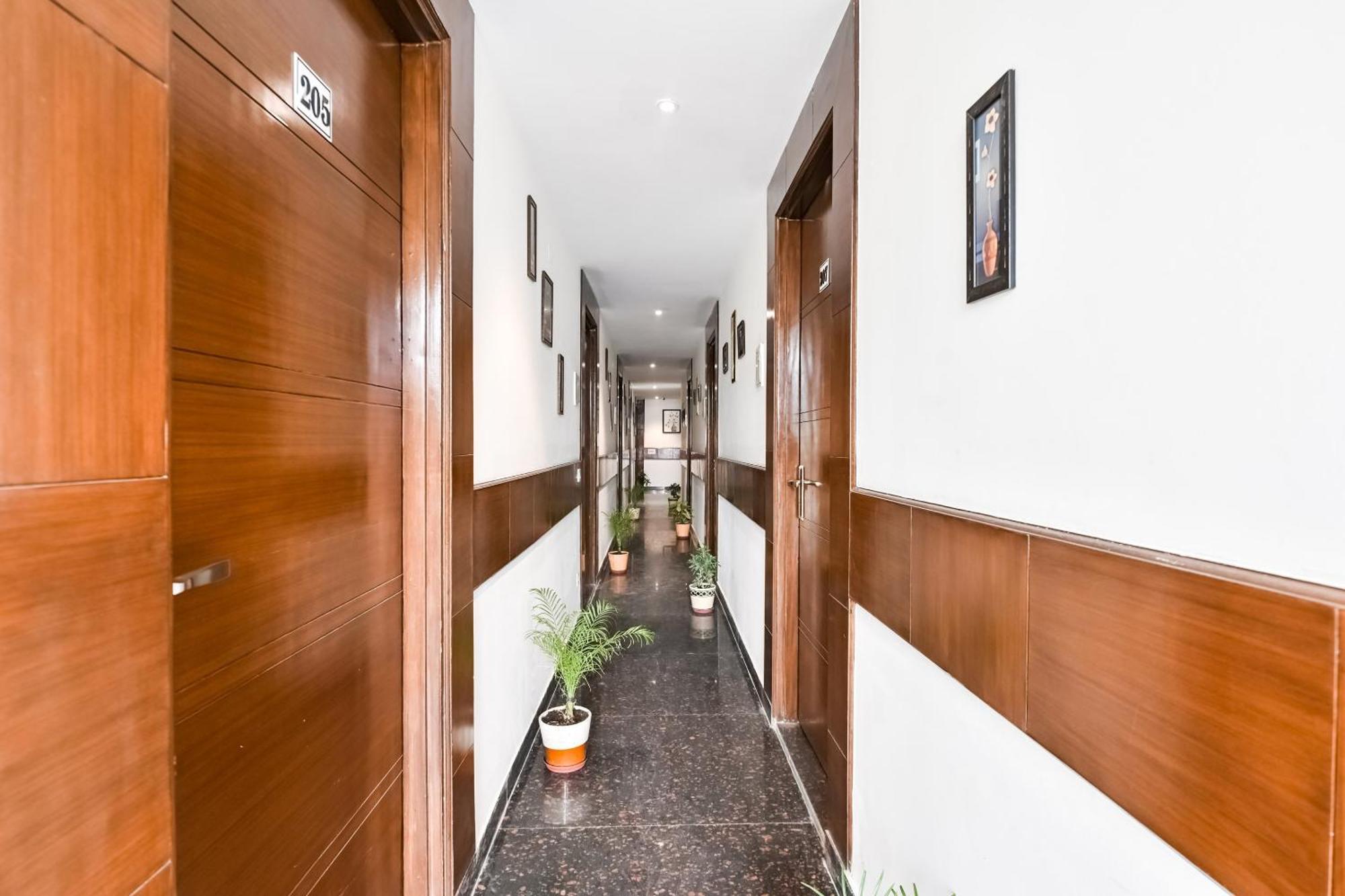 Hotel O Premium Rooms Chhatarpur New Delhi Buitenkant foto